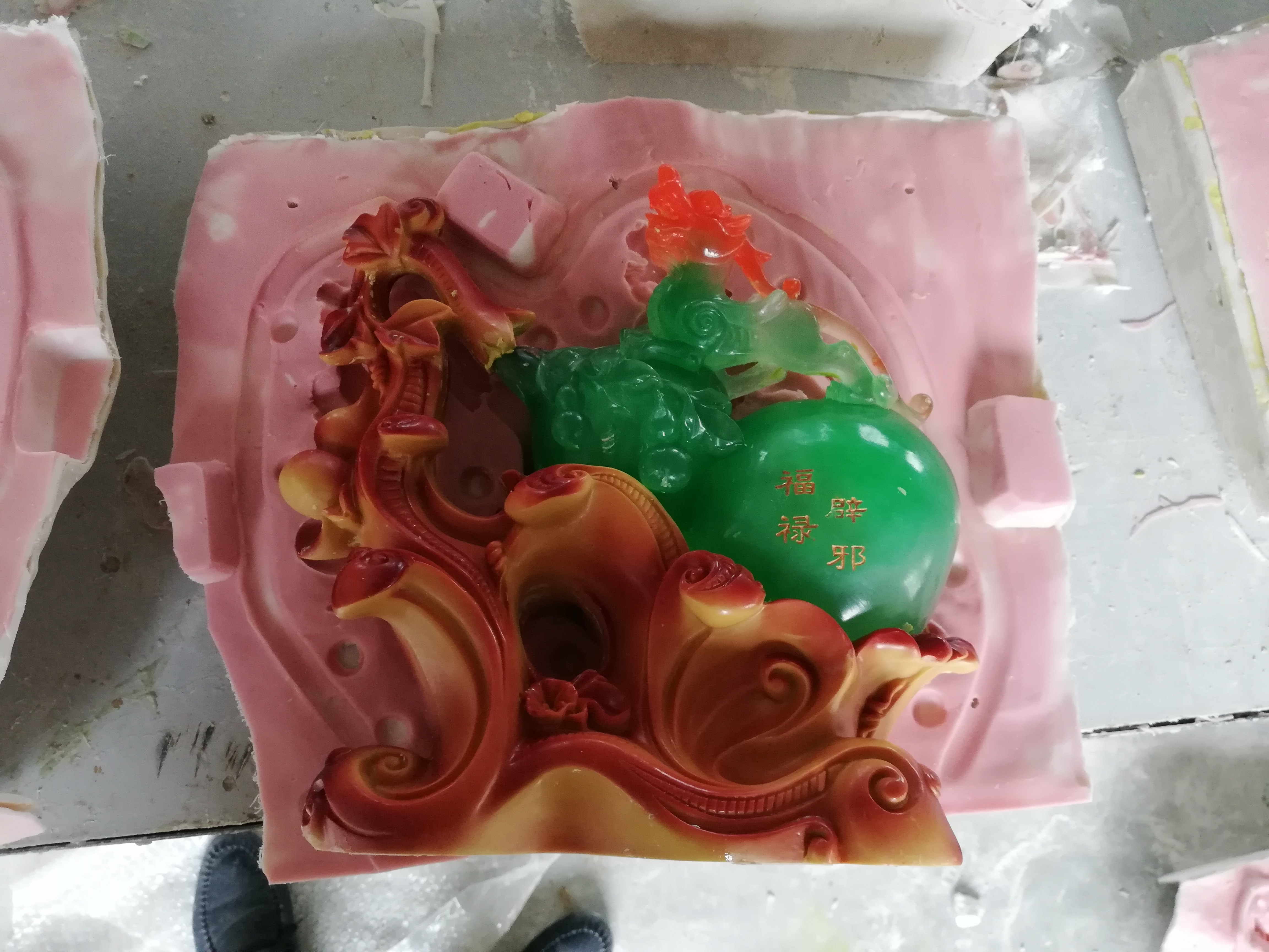 工業(yè)級模具硅膠不耐高溫怎么辦？