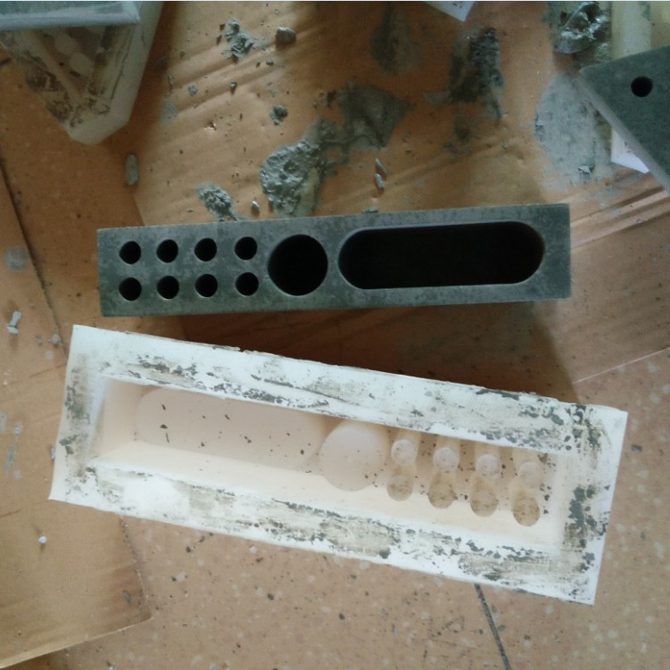 如何延長工業(yè)級模具硅膠使用壽命 ？